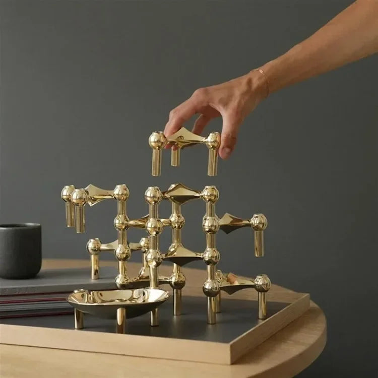 The Acier Stand